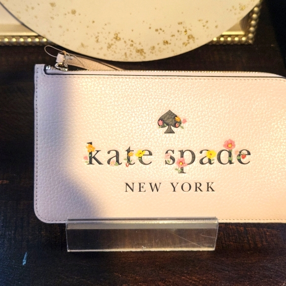 KATE SPADE LARGE FLORAL LUCY WRISTLET NWT